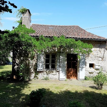 Wisteria Cottage Les Adjots Екстер'єр фото