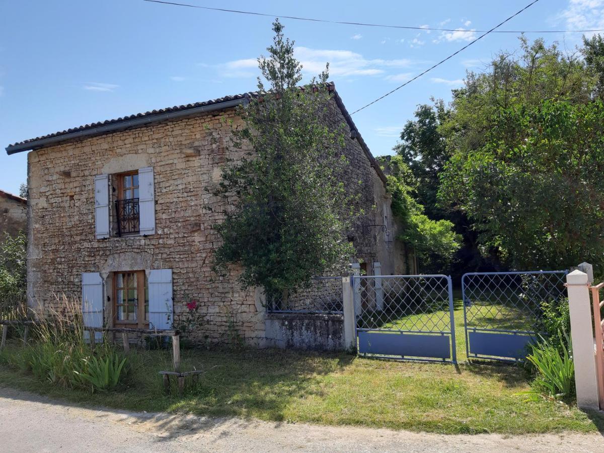 Wisteria Cottage Les Adjots Екстер'єр фото