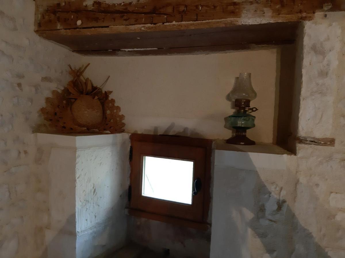 Wisteria Cottage Les Adjots Екстер'єр фото