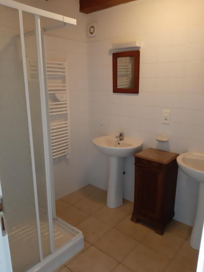 Wisteria Cottage Les Adjots Екстер'єр фото