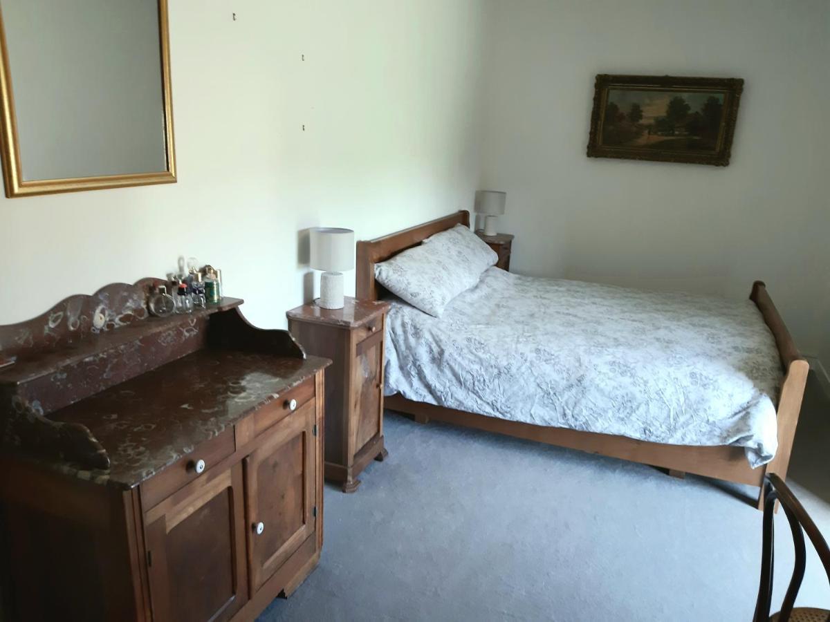 Wisteria Cottage Les Adjots Екстер'єр фото