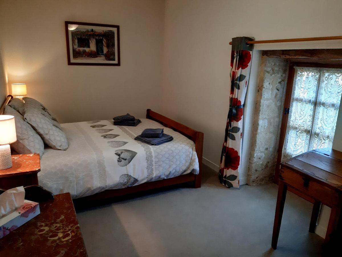 Wisteria Cottage Les Adjots Екстер'єр фото
