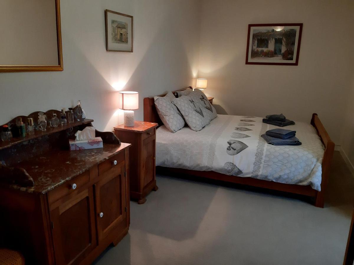 Wisteria Cottage Les Adjots Екстер'єр фото
